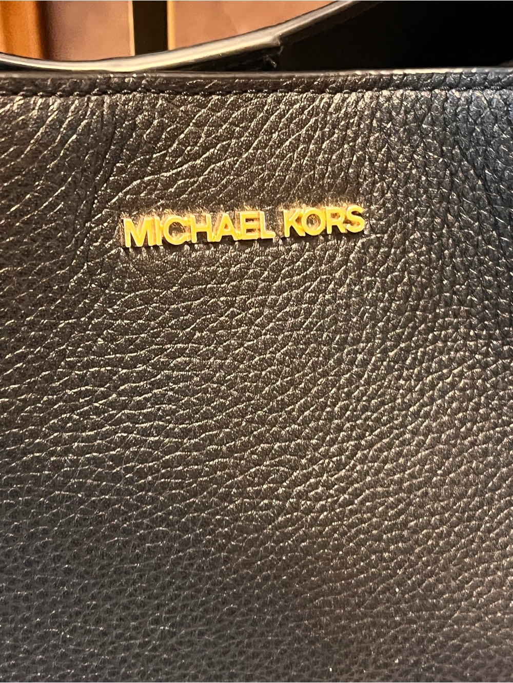 Michael Kors Trisha Large black Pebbled Leather Shoulder Bag - Picture 8 of 16
